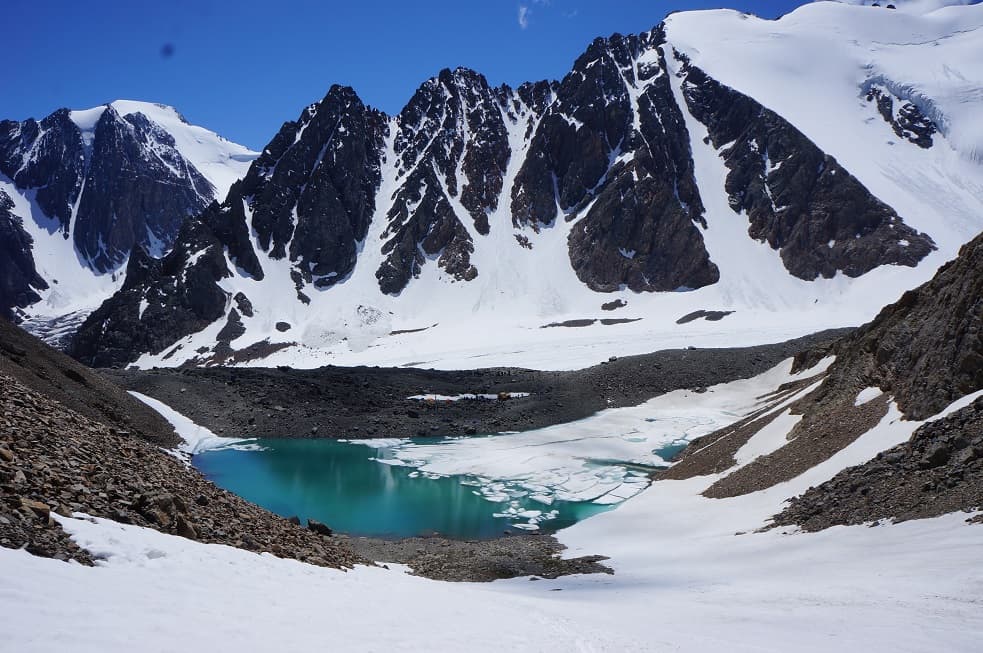 Голубое озеро Актру