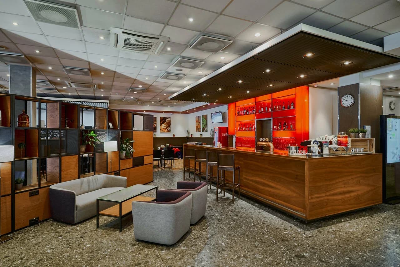 Отель Cosmos 4*