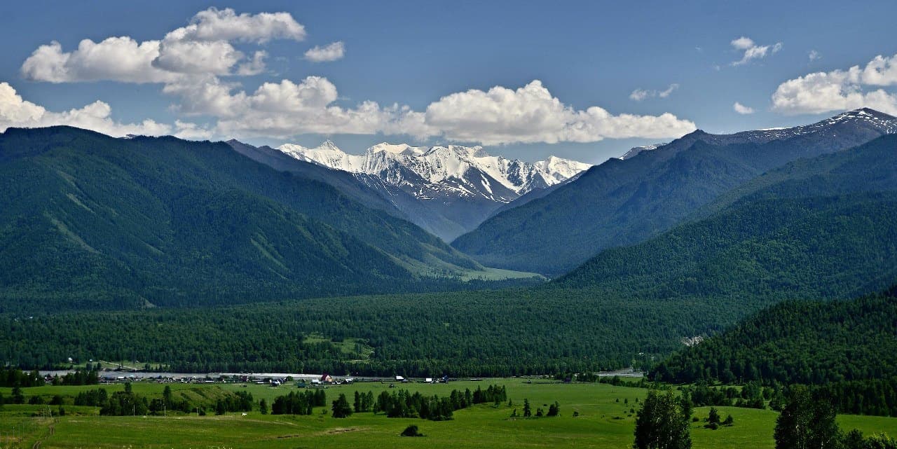 Смотровая площадка с видом на Белуху