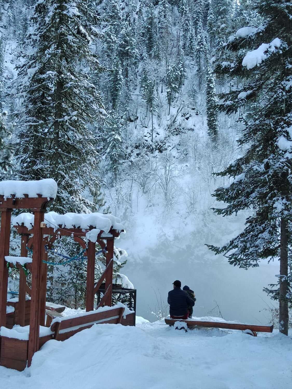 Голубое озеро